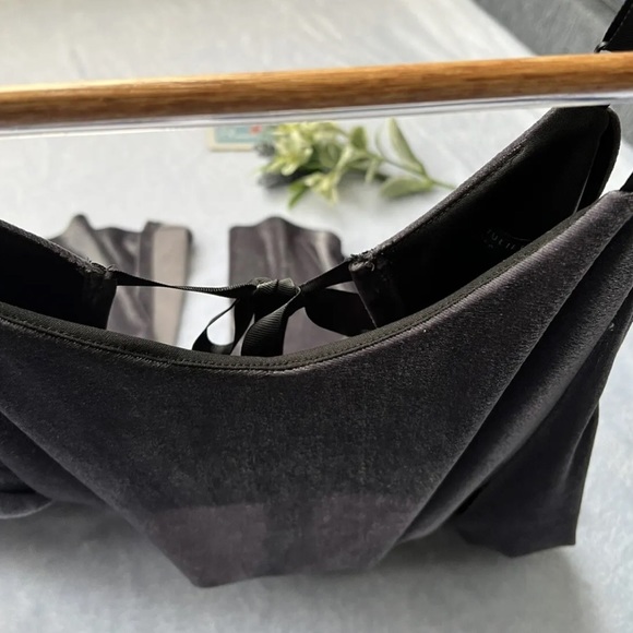 Women’s Sz Medium Couter Velvet Gray Blouse Cold Shoulder with Adjustable Straps - Picture 8 of 14